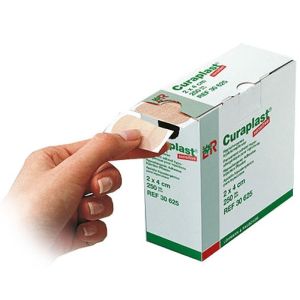 Pansements pour prise de sang ou injections Curaplast Sensitive - Boîte distributrice de 250